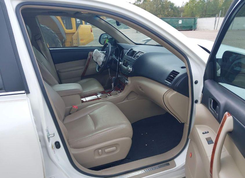 Photo 5 of 2012 Toyota Highlander LIMITED V6 (VIN 5TDYK3EHXCS085573)