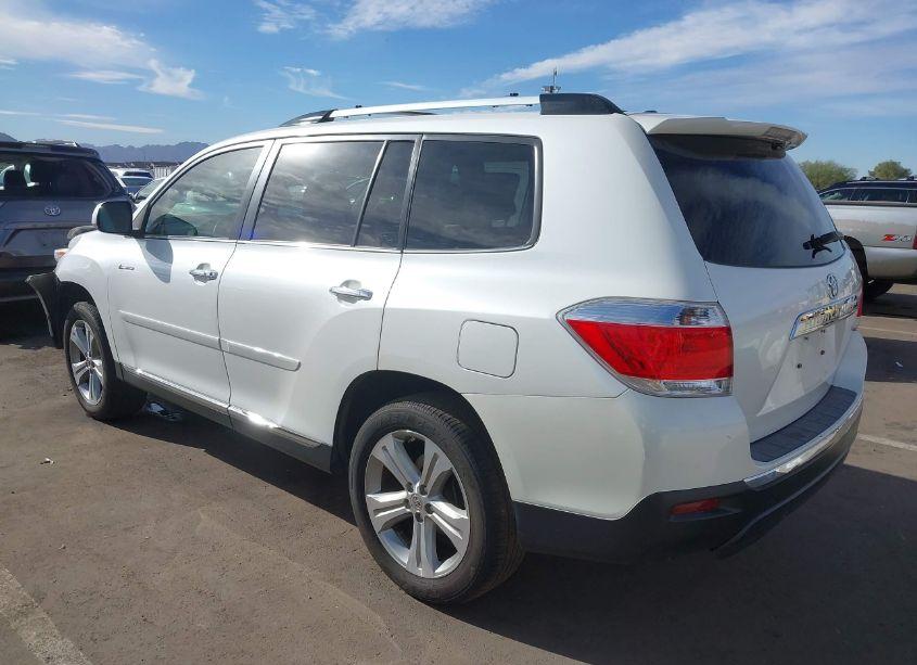 Photo 3 of 2013 Toyota Highlander LIMITED V6 (VIN 5TDYK3EHXDS114958)