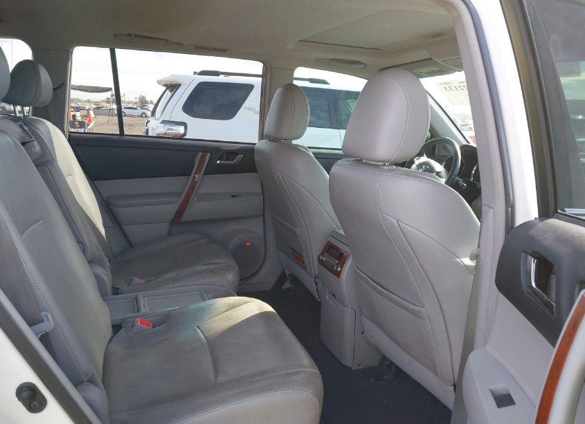Photo 8 of 2013 Toyota Highlander LIMITED V6 (VIN 5TDYK3EHXDS114958)