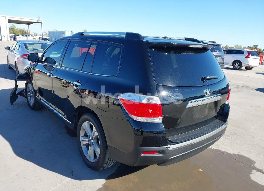 Photo 3 of 2013 Toyota Highlander LIMITED V6 (VIN 5TDYK3EHXDS136734)