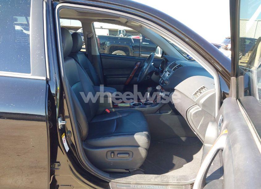 Photo 5 of 2013 Toyota Highlander LIMITED V6 (VIN 5TDYK3EHXDS136734)