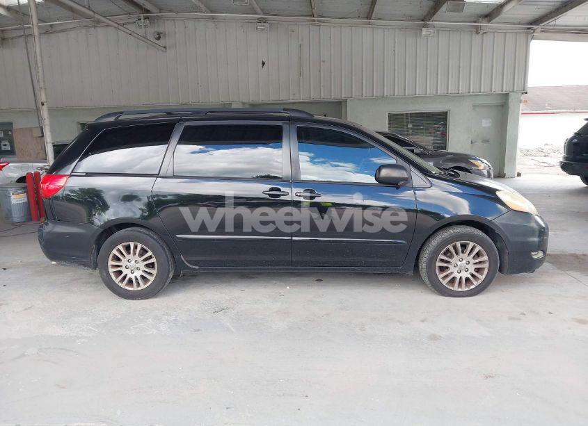 Photo 13 of 2010 Toyota Sienna XLE (VIN 5TDYK4CC0AS325224)