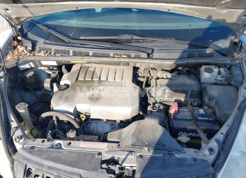 Photo 10 of 2010 Toyota Sienna XLE (VIN 5TDYK4CC2AS313950)