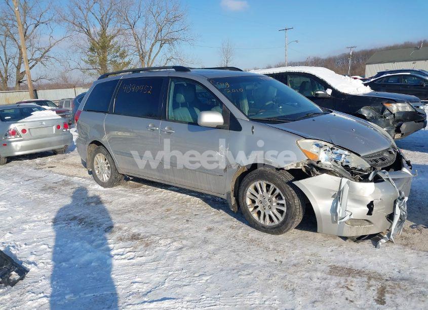 Photo 13 of 2010 Toyota Sienna XLE (VIN 5TDYK4CC2AS313950)