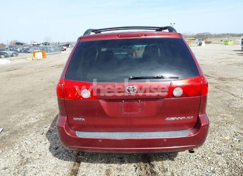 Photo 16 of 2010 Toyota Sienna XLE (VIN 5TDYK4CC3AS290128)