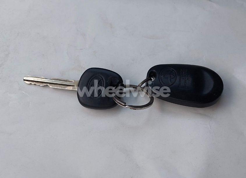 Photo 11 of 2010 Toyota Sienna XLE (VIN 5TDYK4CC3AS308658)