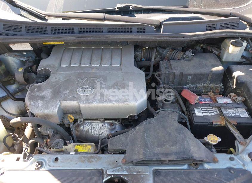 Photo 10 of 2010 Toyota Sienna XLE (VIN 5TDYK4CC3AS314217)