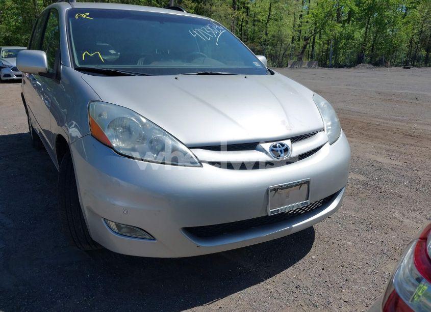 Photo 12 of 2010 Toyota Sienna XLE (VIN 5TDYK4CC3AS316002)