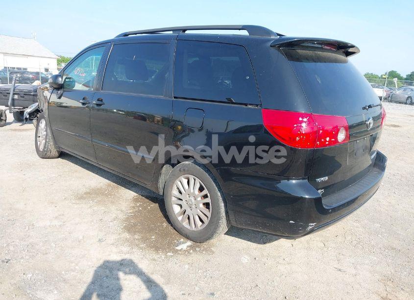 Photo 3 of 2010 Toyota Sienna XLE (VIN 5TDYK4CC4AS310757)