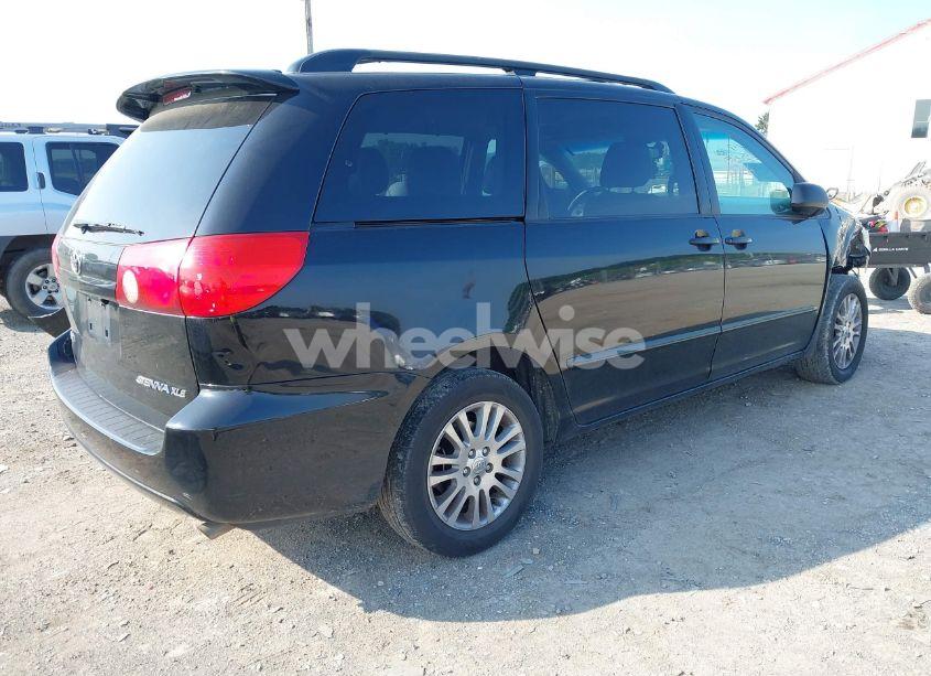 Photo 4 of 2010 Toyota Sienna XLE (VIN 5TDYK4CC4AS310757)