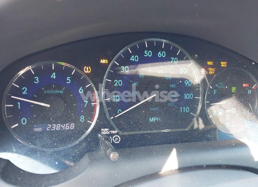 Photo 7 of 2010 Toyota Sienna XLE (VIN 5TDYK4CC4AS310757)