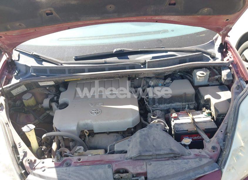 Photo 10 of 2010 Toyota Sienna XLE (VIN 5TDYK4CC4AS312542)