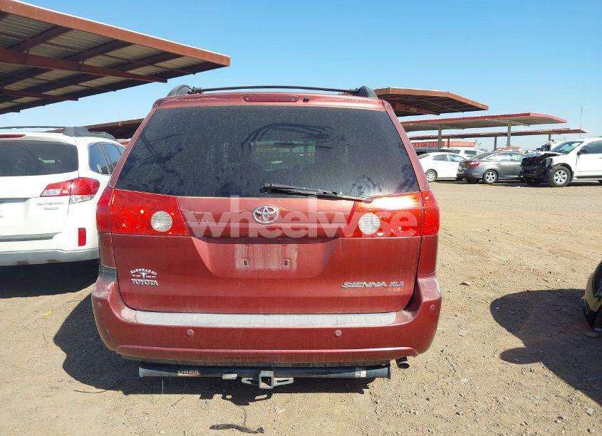 Photo 16 of 2010 Toyota Sienna XLE (VIN 5TDYK4CC4AS312542)