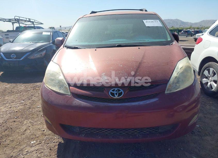 Photo 6 of 2010 Toyota Sienna XLE (VIN 5TDYK4CC4AS312542)