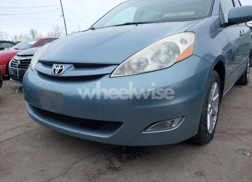 Photo 6 of 2010 Toyota Sienna XLE (VIN 5TDYK4CC5AS314249)