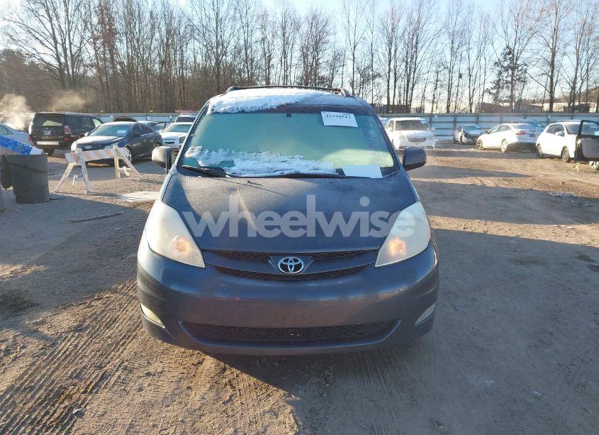 Photo 12 of 2010 Toyota Sienna XLE (VIN 5TDYK4CC5AS314414)