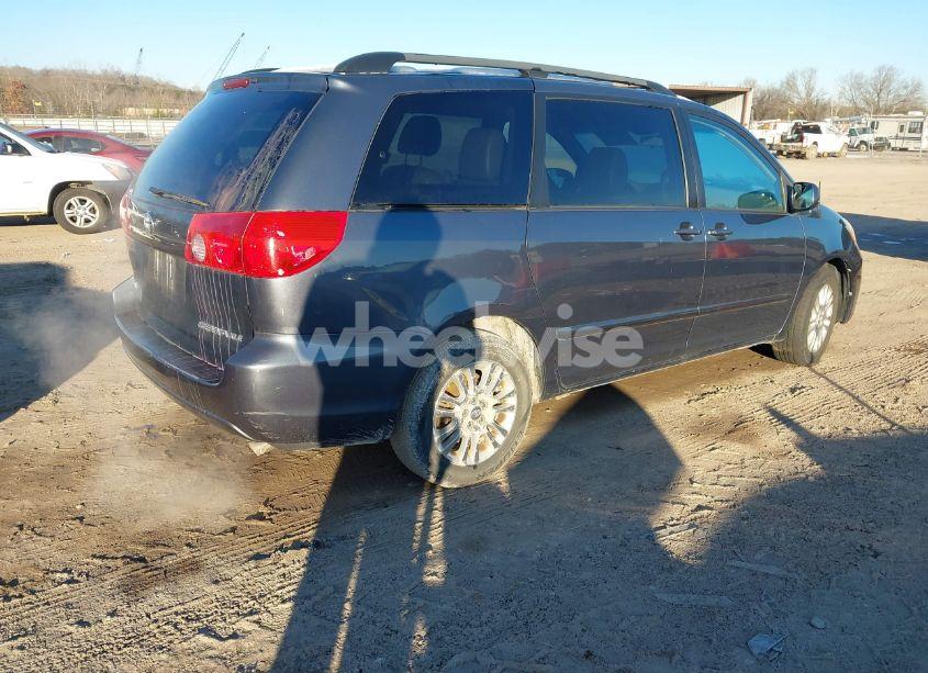 Photo 4 of 2010 Toyota Sienna XLE (VIN 5TDYK4CC5AS314414)