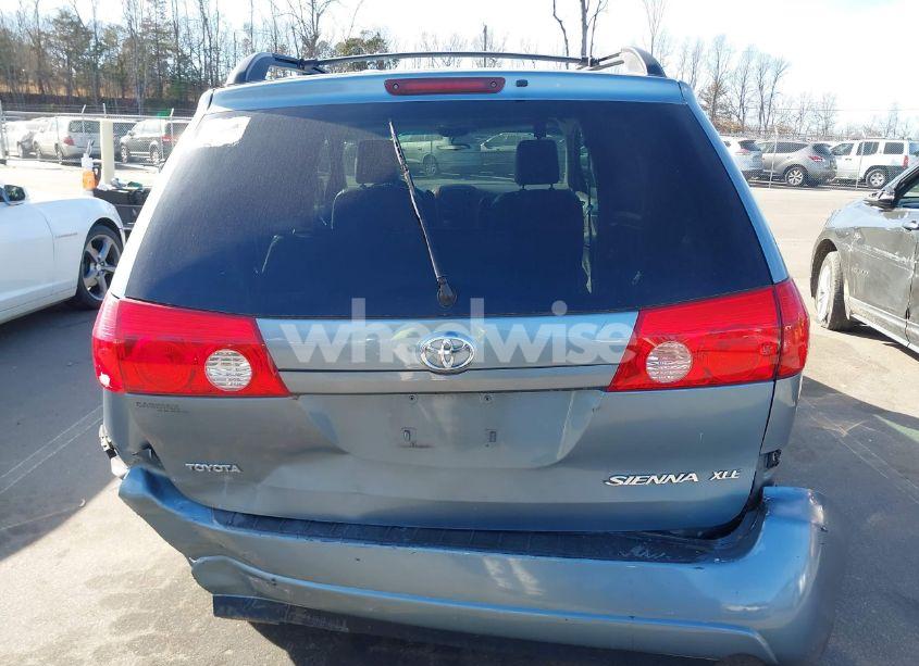 Photo 16 of 2010 Toyota Sienna XLE (VIN 5TDYK4CC7AS329805)