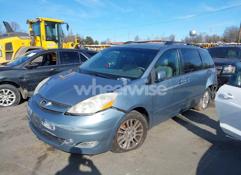 Photo 2 of 2010 Toyota Sienna XLE (VIN 5TDYK4CC7AS329805)