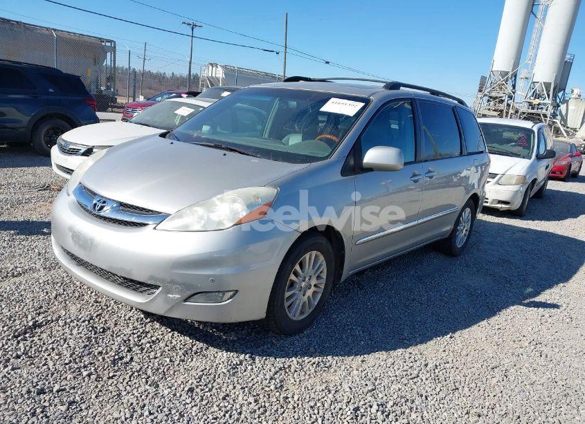 Photo 2 of 2010 Toyota Sienna LIMITED (VIN 5TDYK4CC8AS307506)
