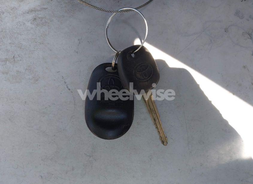 Photo 11 of 2010 Toyota Sienna LIMITED/XLE (VIN 5TDYK4CC9AS304226)