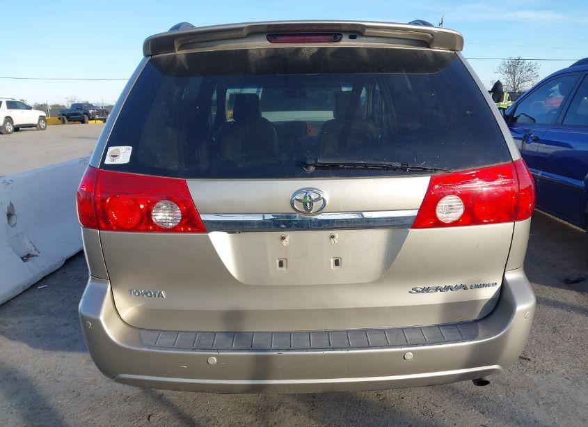 Photo 16 of 2010 Toyota Sienna LIMITED (VIN 5TDYK4CC9AS314609)