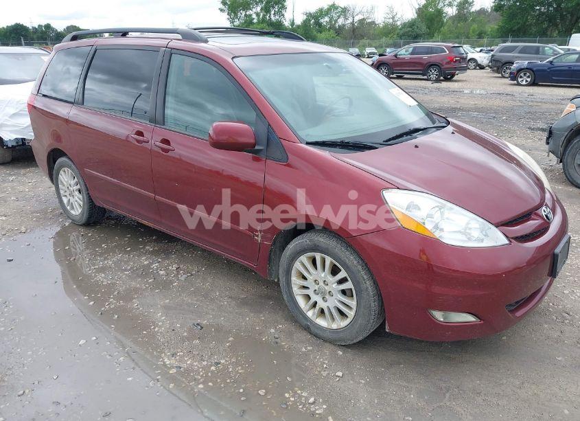 2010 Toyota Sienna XLE (VIN 5TDYK4CC9AS328039) main photo