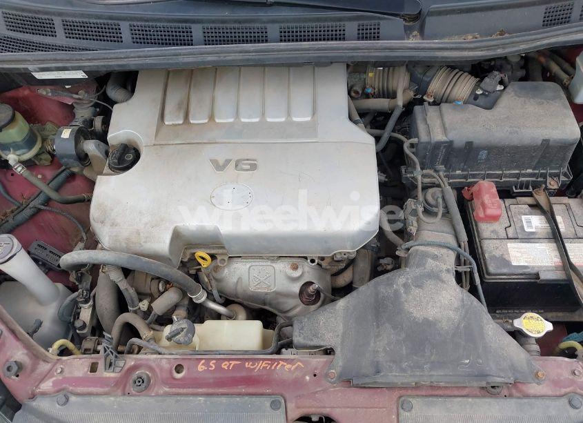 Photo 10 of 2010 Toyota Sienna XLE (VIN 5TDYK4CC9AS328039)