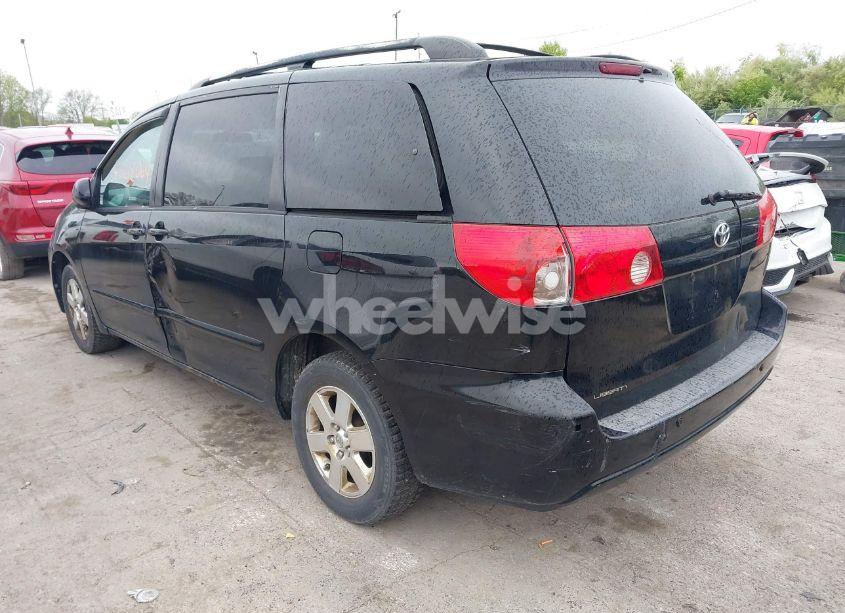 Photo 3 of 2010 Toyota Sienna XLE (VIN 5TDYK4CC9AS337081)