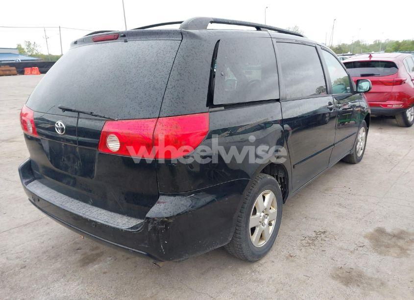 Photo 4 of 2010 Toyota Sienna XLE (VIN 5TDYK4CC9AS337081)