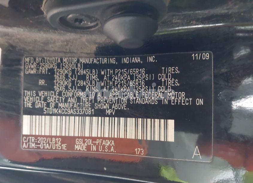 Photo 9 of 2010 Toyota Sienna XLE (VIN 5TDYK4CC9AS337081)