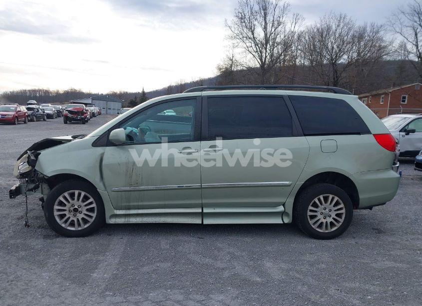 Photo 15 of 2010 Toyota Sienna LIMITED (VIN 5TDYK4CCXAS301416)