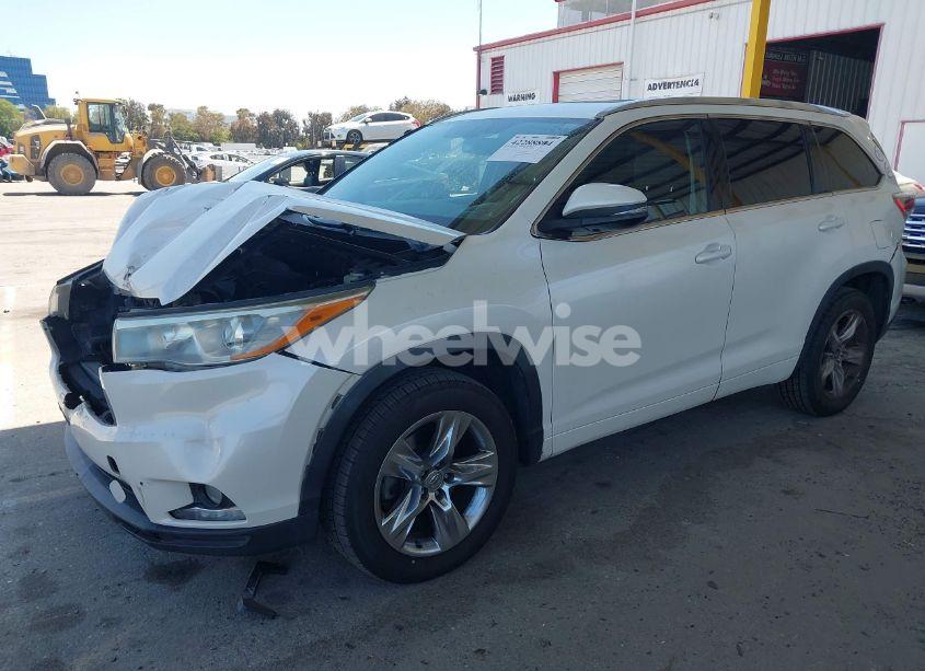 Photo 2 of 2015 Toyota Highlander LIMITED V6 (VIN 5TDYKRFH0FS046559)