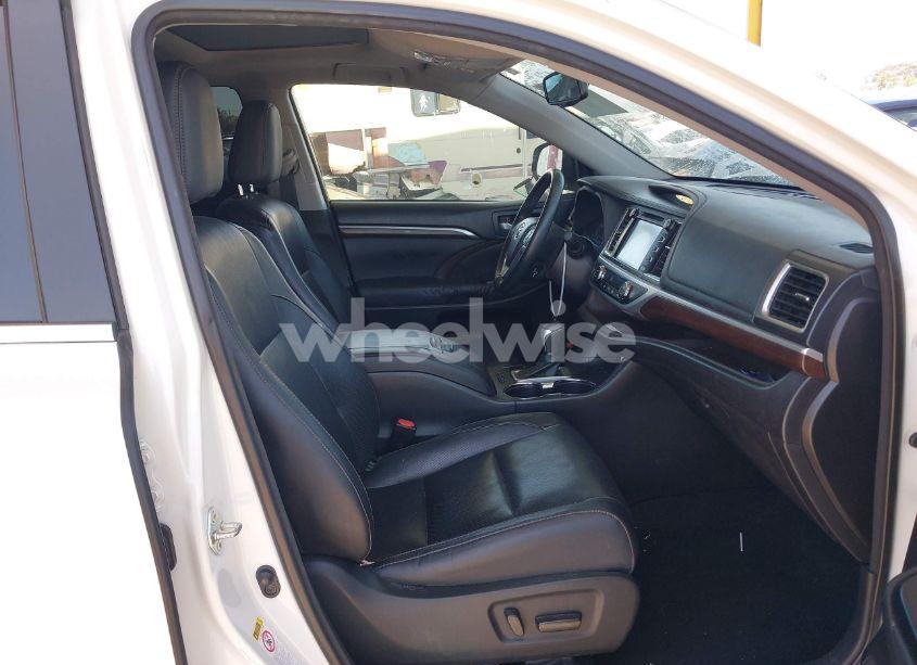 Photo 5 of 2015 Toyota Highlander LIMITED V6 (VIN 5TDYKRFH0FS046559)