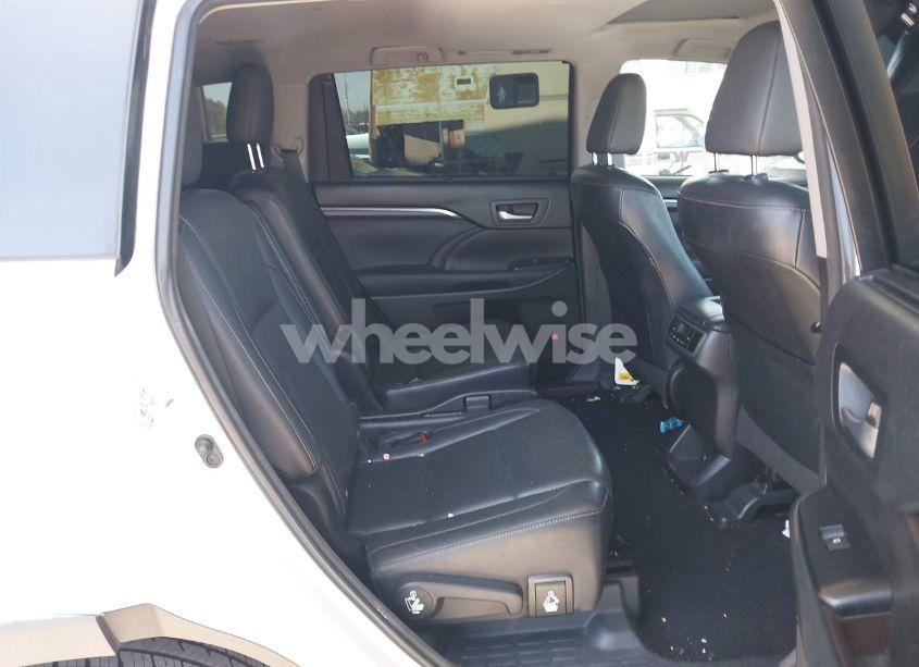 Photo 8 of 2015 Toyota Highlander LIMITED V6 (VIN 5TDYKRFH0FS046559)