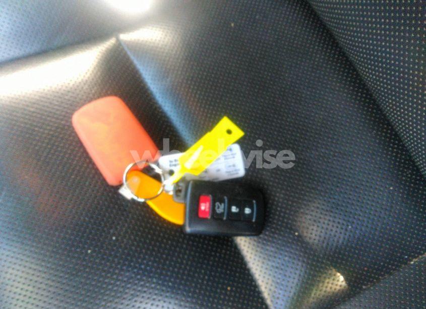 Photo 11 of 2015 Toyota Highlander LIMITED PLATINUM V6 (VIN 5TDYKRFH0FS082302)