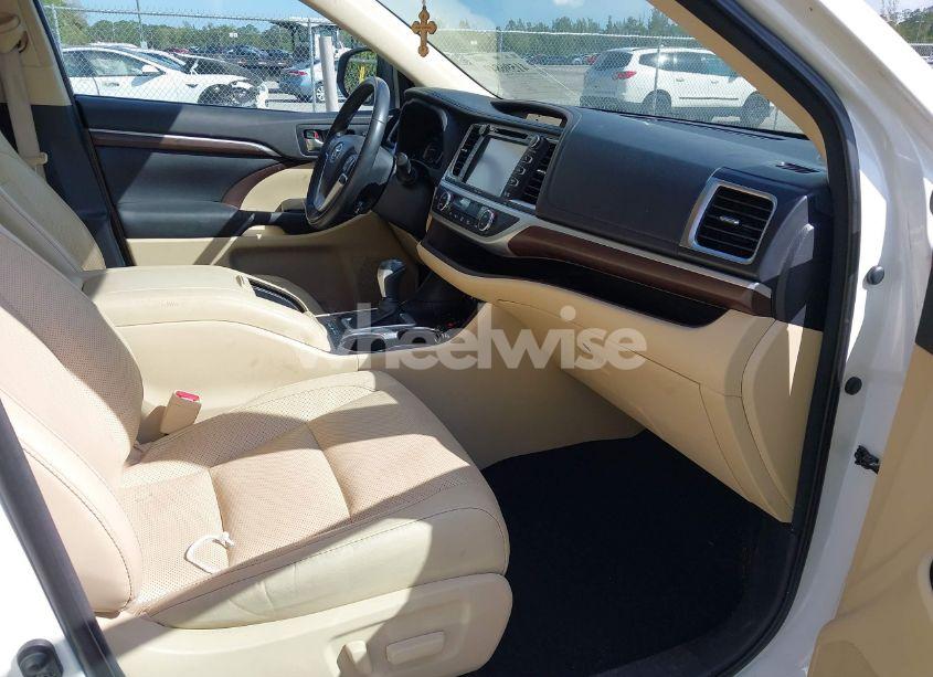 Photo 5 of 2015 Toyota Highlander LIMITED V6 (VIN 5TDYKRFH0FS099262)