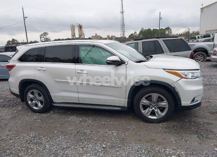 Photo 14 of 2016 Toyota Highlander LIMITED V6 (VIN 5TDYKRFH0GS142001)