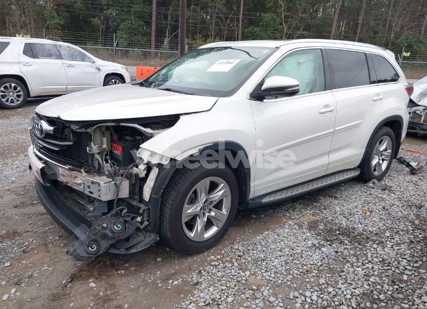 Photo 2 of 2016 Toyota Highlander LIMITED V6 (VIN 5TDYKRFH0GS142001)