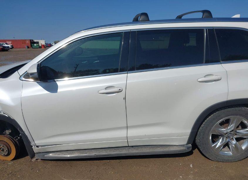 Photo 15 of 2016 Toyota Highlander LIMITED V6 (VIN 5TDYKRFH0GS154116)