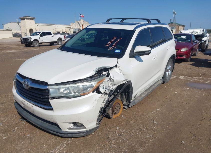 Photo 2 of 2016 Toyota Highlander LIMITED V6 (VIN 5TDYKRFH0GS154116)