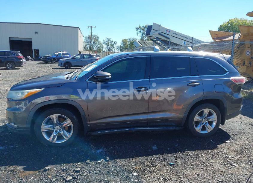 Photo 13 of 2014 Toyota Highlander LIMITED V6 (VIN 5TDYKRFH1ES018610)