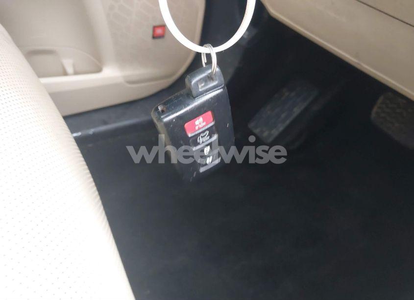 Photo 11 of 2015 Toyota Highlander LIMITED V6 (VIN 5TDYKRFH1FS053990)