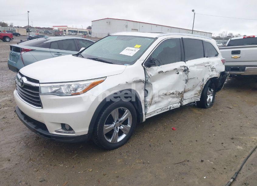 Photo 2 of 2015 Toyota Highlander LIMITED V6 (VIN 5TDYKRFH1FS053990)