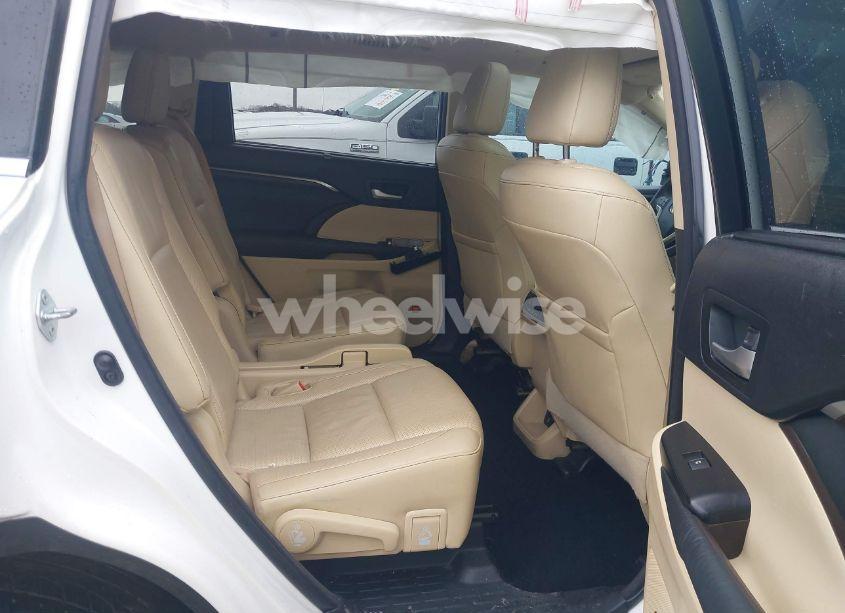 Photo 8 of 2015 Toyota Highlander LIMITED V6 (VIN 5TDYKRFH1FS053990)