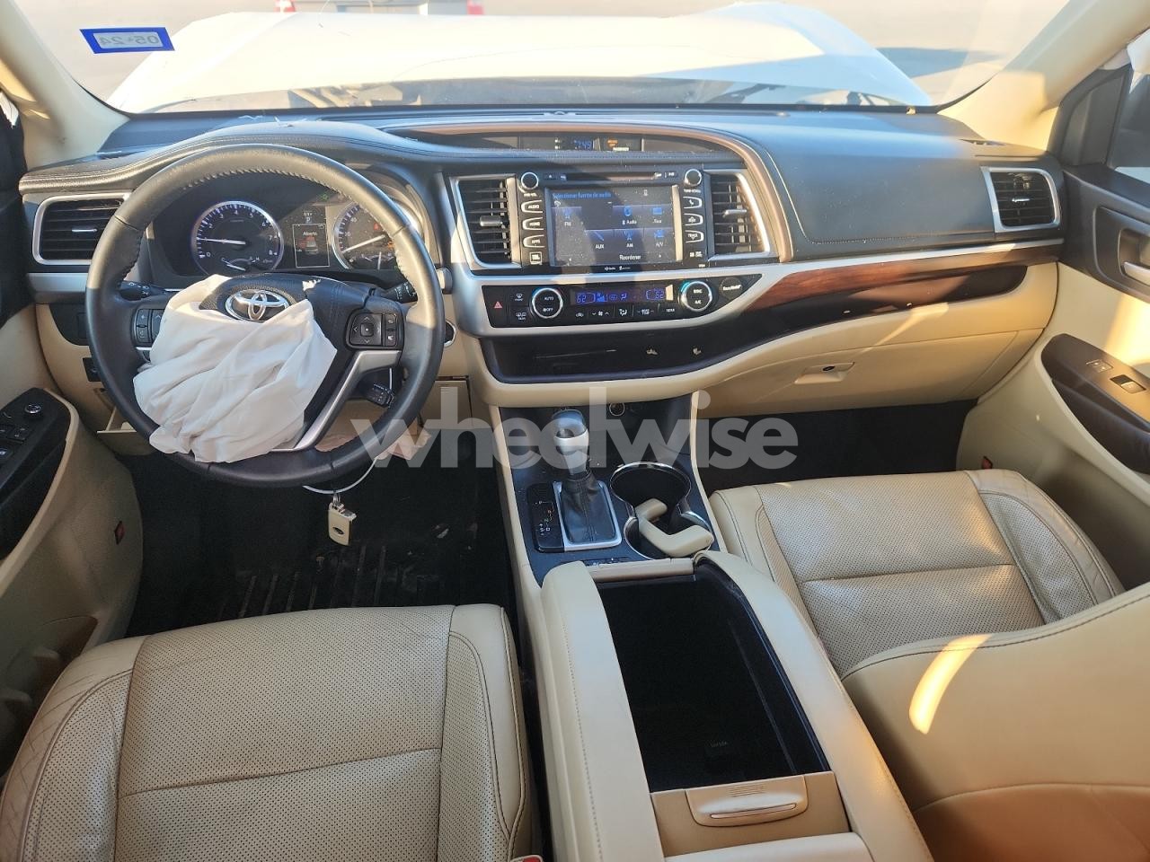 Photo 8 of 2015 TOYOTA HIGHLANDER LIMITED (VIN 5TDYKRFH1FS069185)