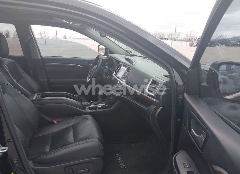 Photo 5 of 2015 Toyota Highlander LIMITED V6 (VIN 5TDYKRFH1FS106350)