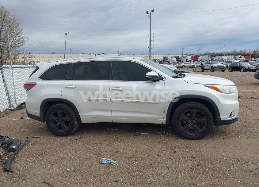 Photo 13 of 2016 Toyota Highlander LIMITED V6 (VIN 5TDYKRFH2GS132585)
