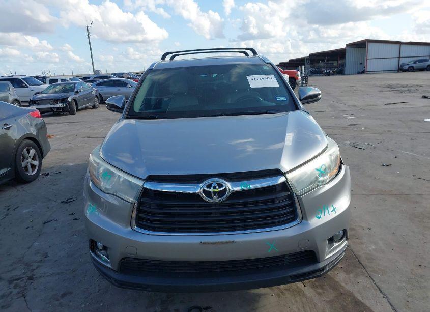 Photo 12 of 2016 Toyota Highlander LIMITED V6 (VIN 5TDYKRFH3GS125743)