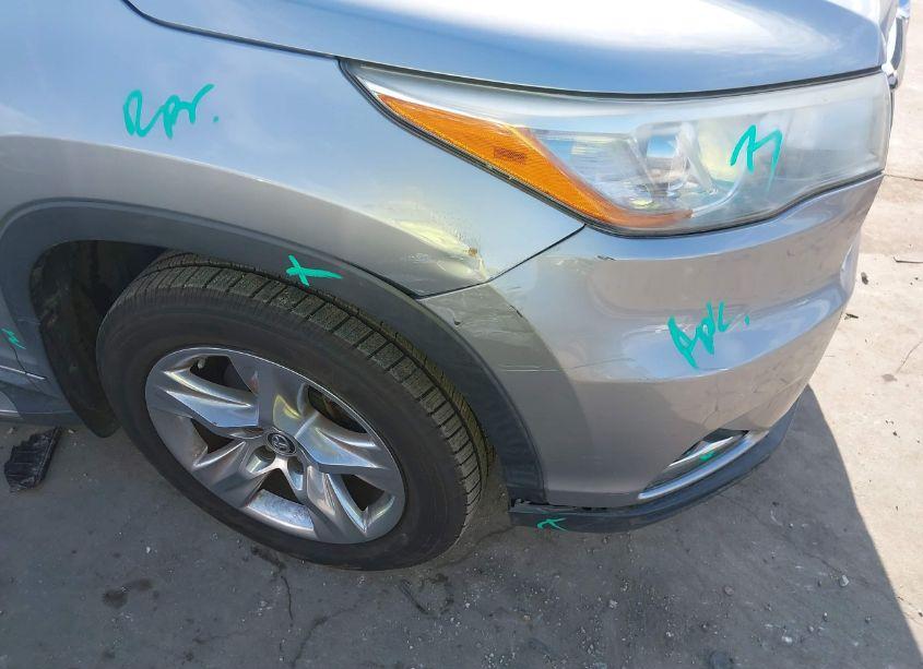 Photo 18 of 2016 Toyota Highlander LIMITED V6 (VIN 5TDYKRFH3GS125743)